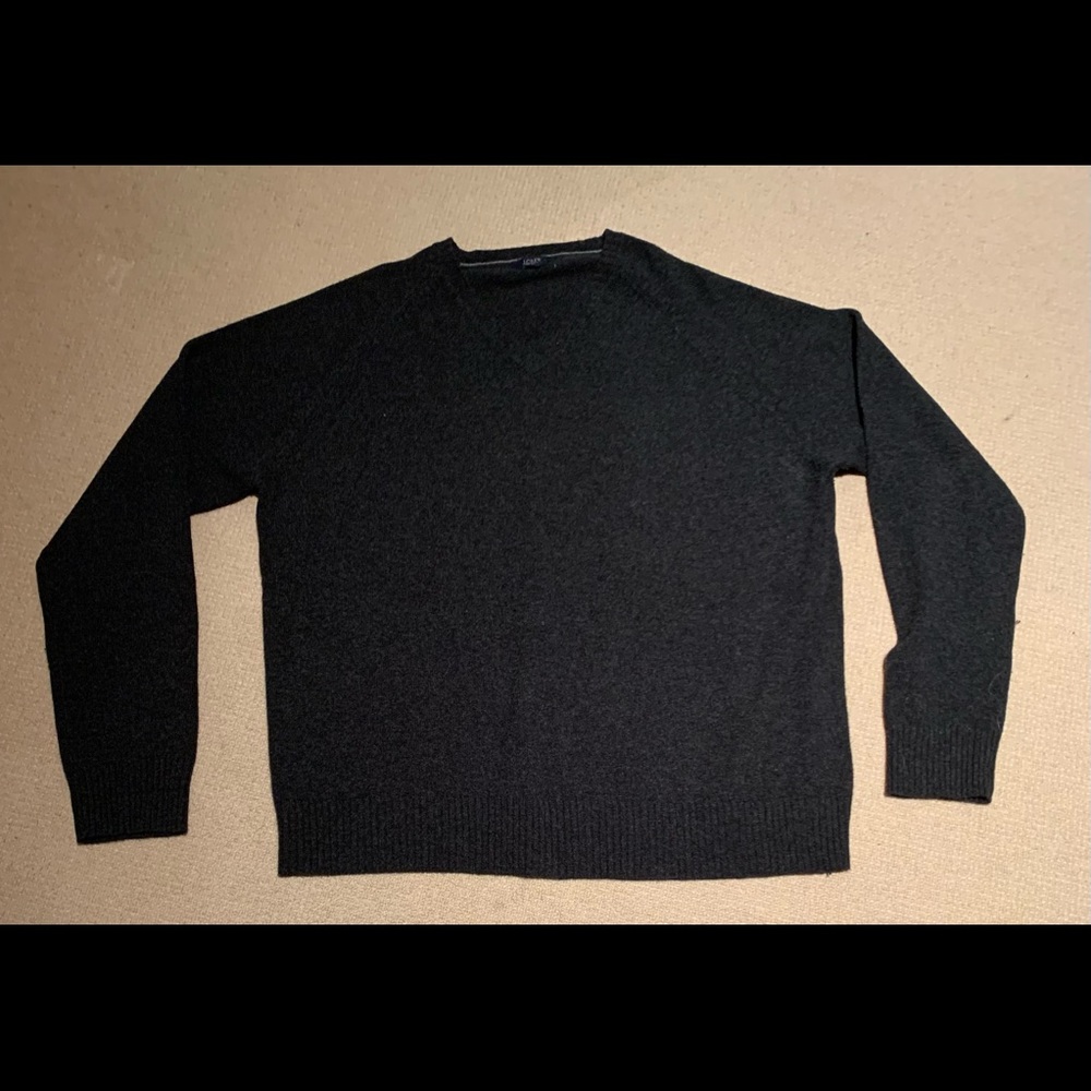Men’s JCrew Lambs wool v-neck sweater